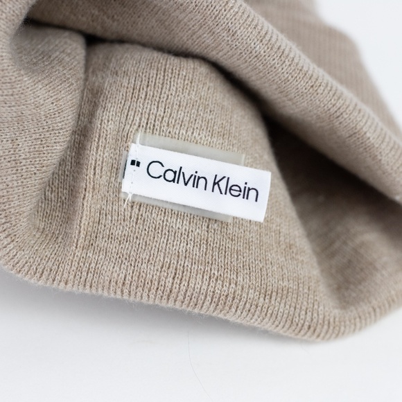 Calvin Klein Beige Knit Beanie Hat OS - Picture 3 of 3